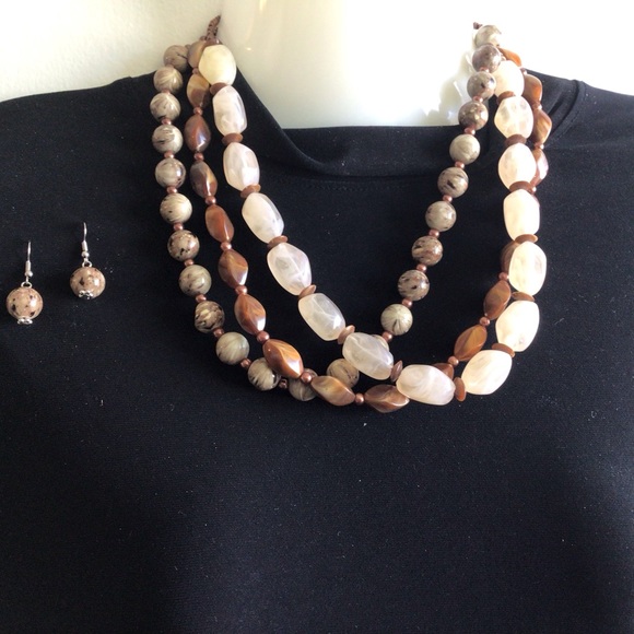 Costume Jewelry - Picture 1 of 2